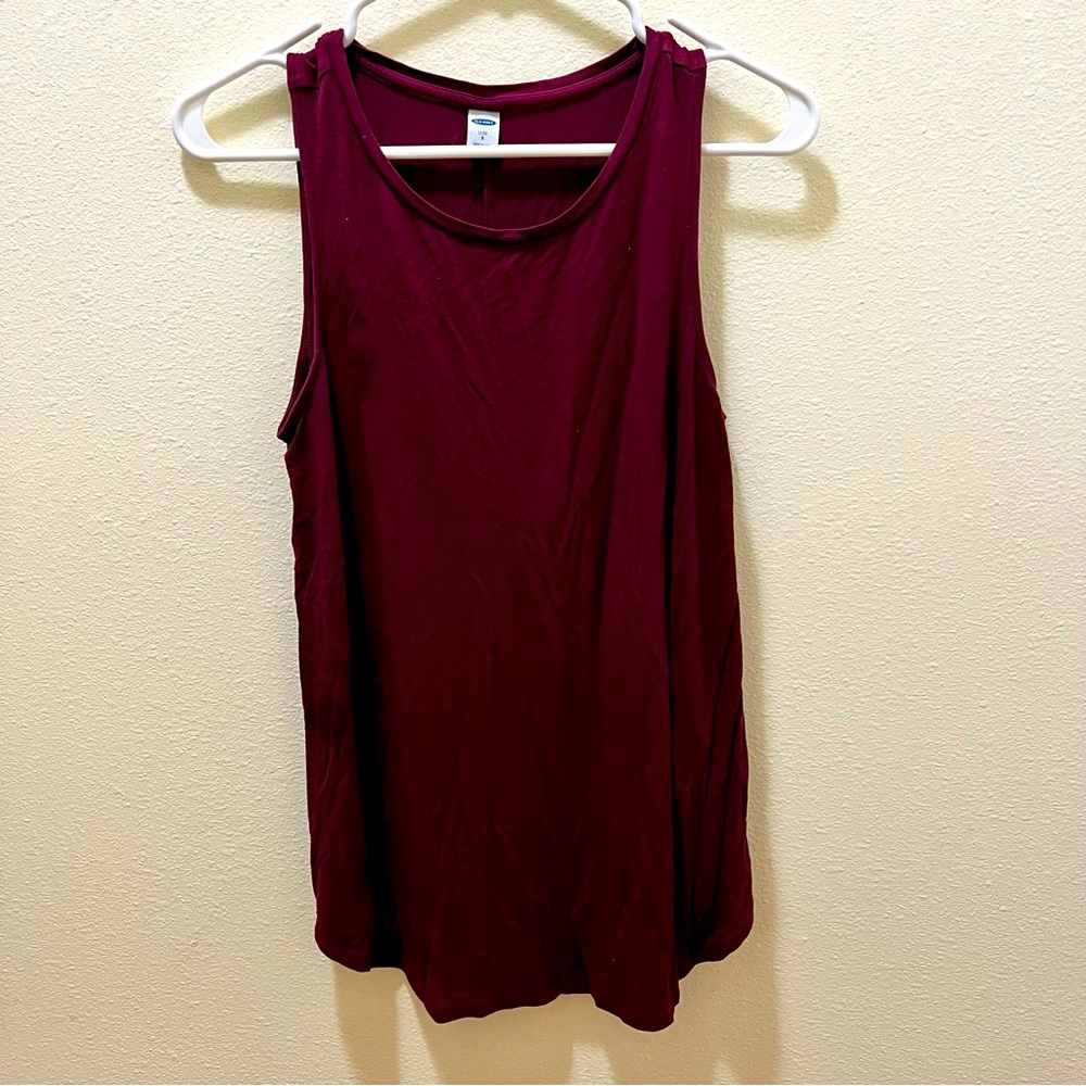 Old Navy Loose Sleeveless Maroon Shirt